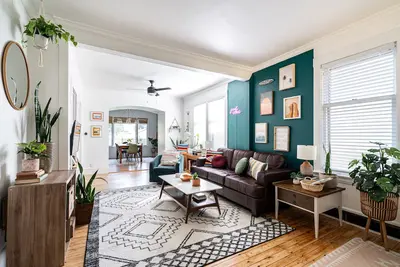 Image de Good Vibes on the Third Coast-Pet Friendly! Cozy and Close by!