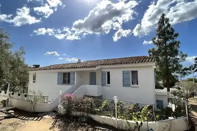 Villa Silmar - Seaview Apartment, with Garden, close to beach
