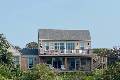 Image de Fully Renovated: Views, Sunsets, Beaches, Madaket!