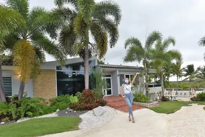 Image de Aguadilla Villa Bonita #1, sleeps 35+, pool, jacuzzi, kids area, volley, basket.