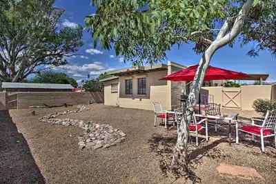 Image de Tranquil Tucson Home w/ Yard - Walk to U of A