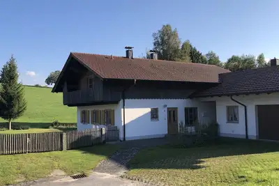 Image de Exclusive vacation home with sauna and wood-fired outdoor bathtub!