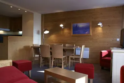 Image de Appartement spacieux pour 8 avec balcons et accès remontées mécaniques