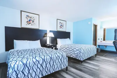 Image de Blue Way Inn & Suites Wellington - Deluxe 2 Queen Bed Non Smoking