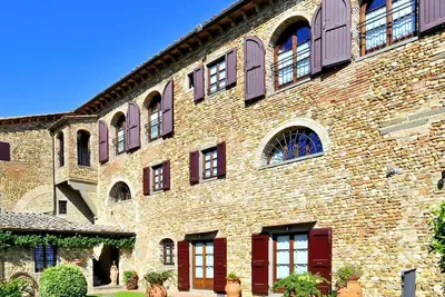Image de 13th Century Medieval Villa apt. 2p 1 bedroom, 45mt2 top Chianti hills Florence
