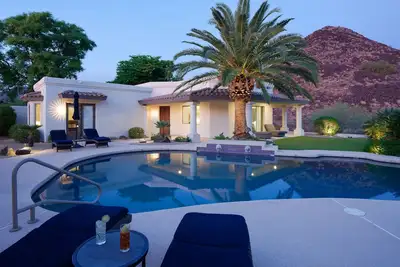 Luxury Mountain Estate-Pool-Spa-Bbq+Bar-Fire pit