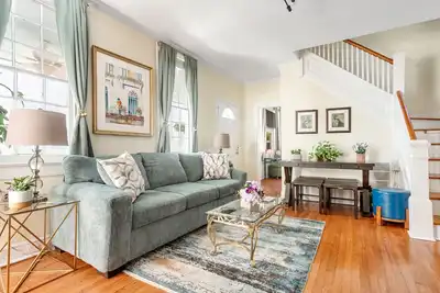 Image de Where Tranquility Blooms | Blossoms on Cannon