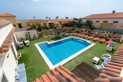 Image de Villa Zarita by Tenerife Villas Online. Beautiful 6 Bedroom Villa.