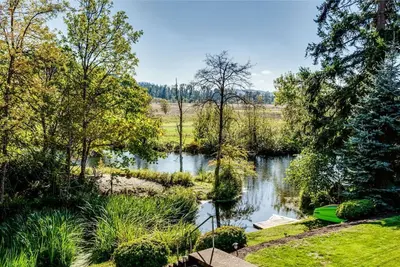 Image de Waterfront home with unique location and convenience