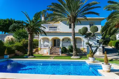 Image de Exclusive villa in Mijas with impressive views, private pool & amazing gardens