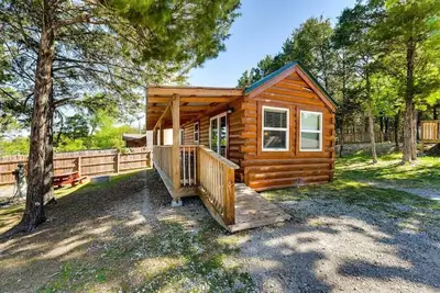 Image de Indian Point Cabin 2 near Silver Dollar City, Table Rock Lake & Branson