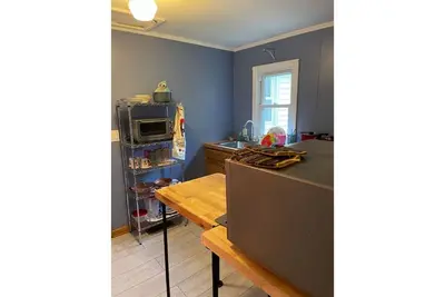 Image de Cozy cottage with yard, private porch and fire pit