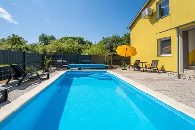 Image de Belle maison de vacances avec climatisation, Wifi, piscine privée, Tv, terrasse, animaux admis