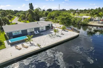 Image de Aqua Vista * Waterfront Resort Style * Near Beaches