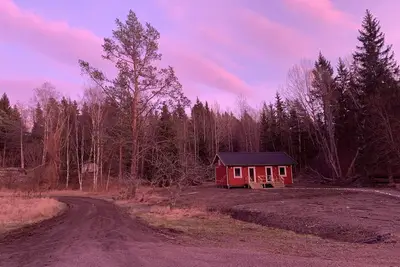 Image de Cottage by the lake