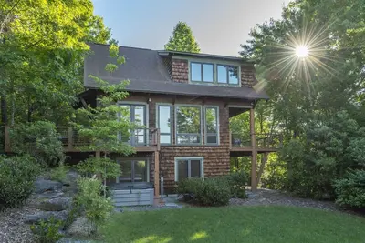 Image de Hully Gully | Luxury Cabin with Hot Tub, Year-round Views & Access to Lake James!