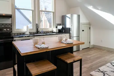 Image de Guest House | Baker Neighborhood | Walk to Restaurants