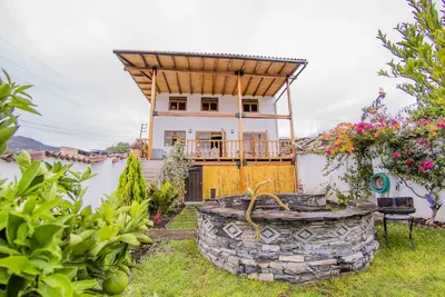 Image de Lovely place in the middle of mountains