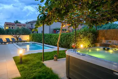 Image de Maison confortable de 2 chambres Ă .