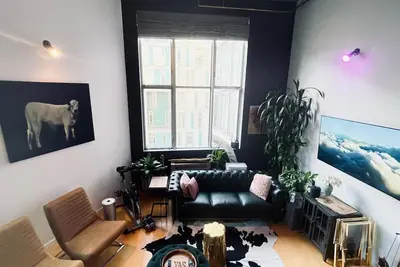 Image de Modern Design Loft on Guy Place + Garage Parking