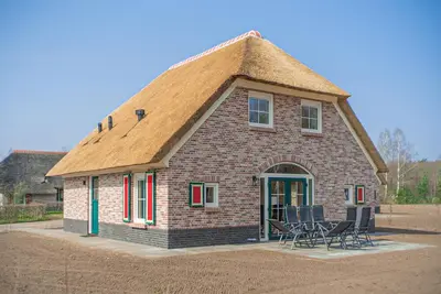 Image de Maison confortable à Den Ham avec.