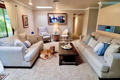 Image de Quiet French country retreat perfect for extended stays, relocations & families.