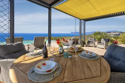 Image de ClickSardegna Villa avec piscine vue spectaculaire sur la mer à usage exclusif,