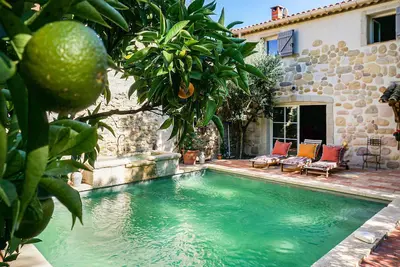 Image de Belle maison Ă Roujan avec WiFi