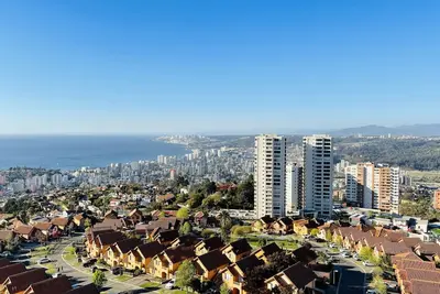 Image de Comfortable apartment with incredible ocean views.