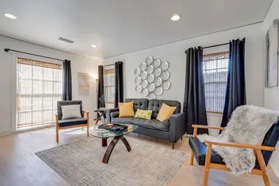 Image de SoHo Chic @ Bishop's Art District