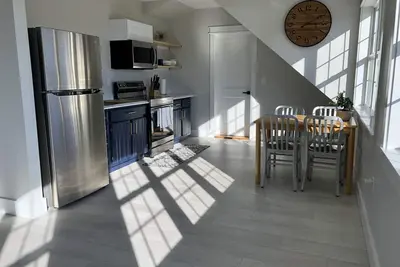 Sparkling New Apartment!