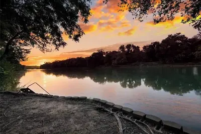 Image de ***The C5 River House Minutes From Magnolia And Baylor River ***