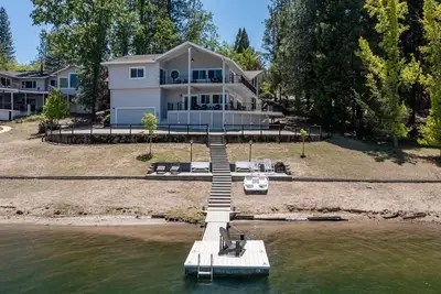 Image de Luxury by the Lake, 40mins to Yosemite