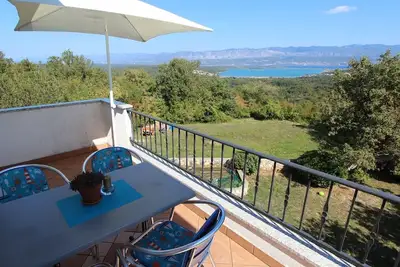 Image de Comfortable and economical apartment with private parking on the island of Krk