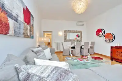 Image de Appartement élégant avec 3 chambres 3 salles de bains Piazza Del Popolo
