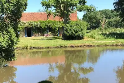 Image de Peaceful & warm cottage overlooking a pond