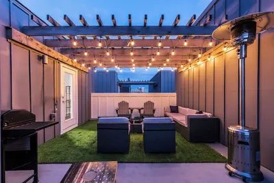 Image de Ultimate Game House with Rooftop Terrace