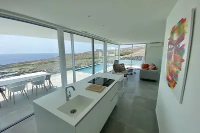 Rocavista - villa with heated rooftop pool and amazing ocean view