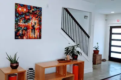 Image de Bright Spacious Modern Home - East Austin -3br 3. 5Bath - 30 day min