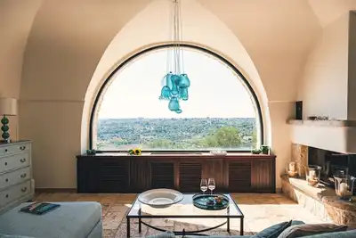 Image de Suite \"Aria\" in historic Masseria with swimming pool near Ostuni and Cisternino