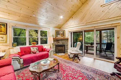 Image de Country Getaway W/ Free WiFi, Gas Fireplace, Deck, Lake View & Washer/Dryer