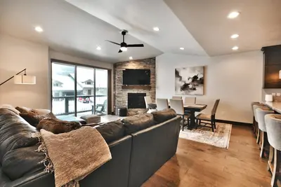 Image de Stunning Black Rock Ridge Retreat - Private hot tub - Close to Pc skiing