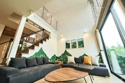 Image de South102 75tv  2 cars outside the parking lot / Ashigarashimo-gun Kanagawa