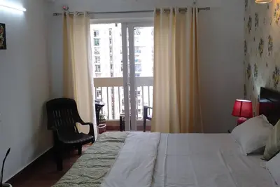 Image de Entire 3 bedroom apartment with WiFI, air condition, attached multiple balconies