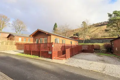 Lakeland View Lodge, pet friendly, with hot tub in Windermere