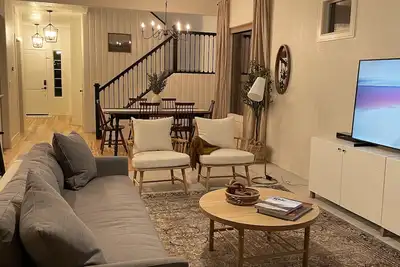 Image de 5 bedroom charming modern cottage