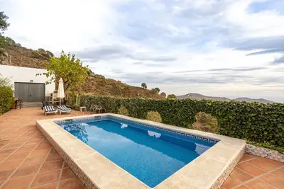 Image de Villa 'Casa Haza Rila' avec piscine, belle vue sur les montagnes, jardin et Wi-Fi