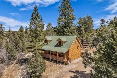 Image de Log Cabin Zion Retreat| Where Milky Way Meets Zion