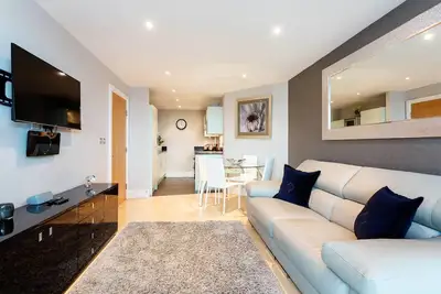 Image de River Views from Vauxhall, by Veeve