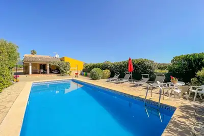 Image de Belle Maison de Campagne avec piscine, barbecue et un parking privé